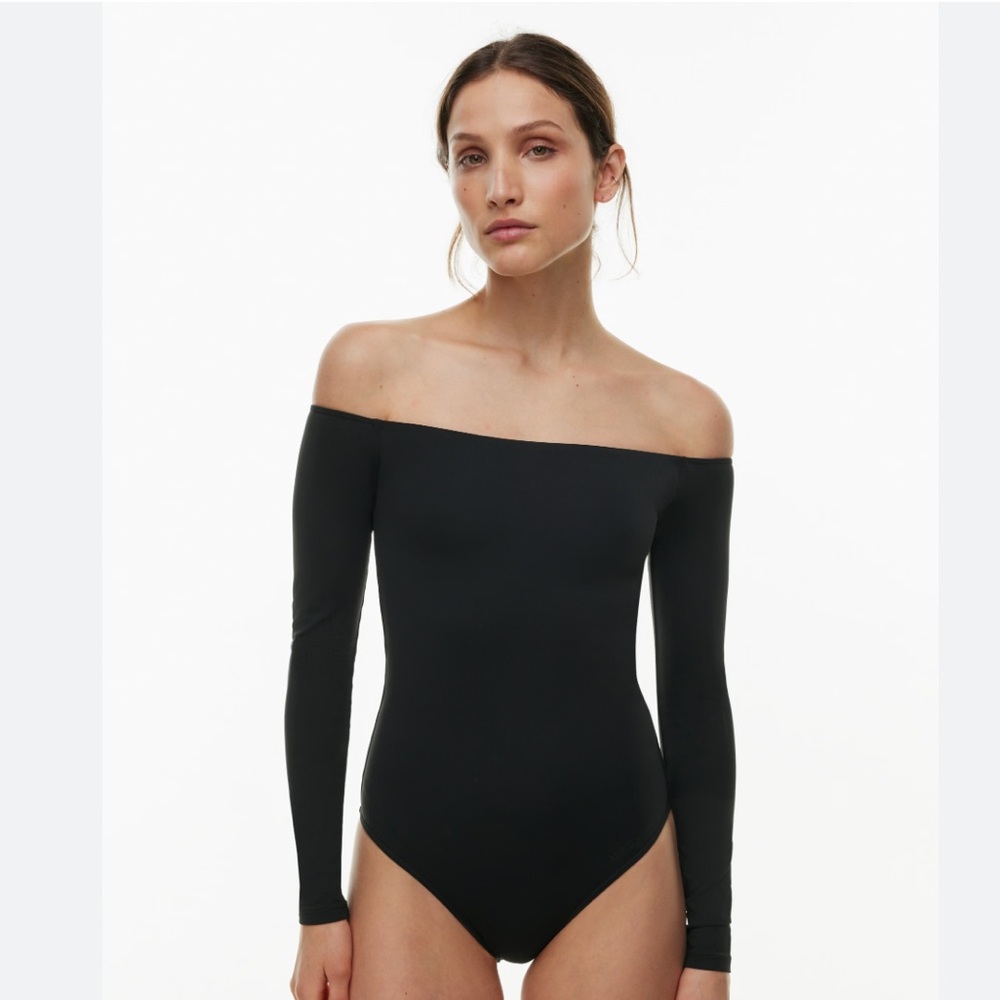 Aritzia Contour Off-Shoulder Long Sleeved Bodysuit